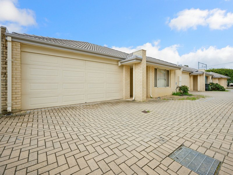 Photo - 367C Railway Avenue, Armadale WA 6112 - Image 1