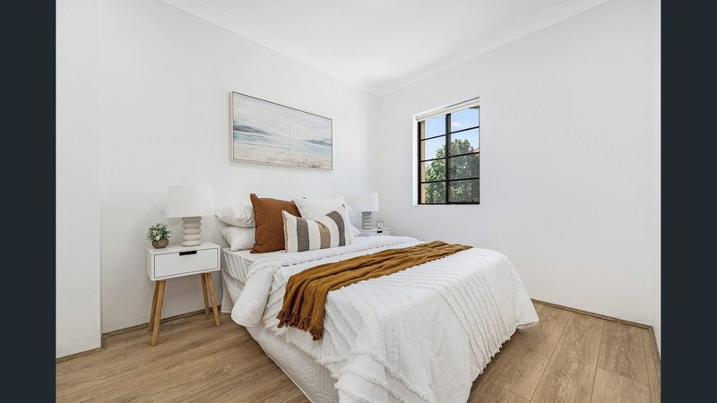 Photo - 3/68-72 Woniora Road, Hurstville NSW 2220 - Image 8