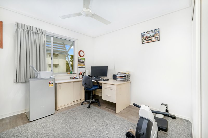 Photo - 3/68 Pulgul Street, Urangan QLD 4655 - Image 11