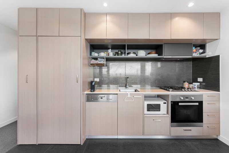 Photo - 36/872 Doncaster Road, Doncaster East VIC 3109 - Image 2