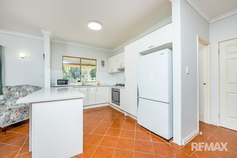 Photo - 369 King Drive, Woodridge WA 6041 - Image 8