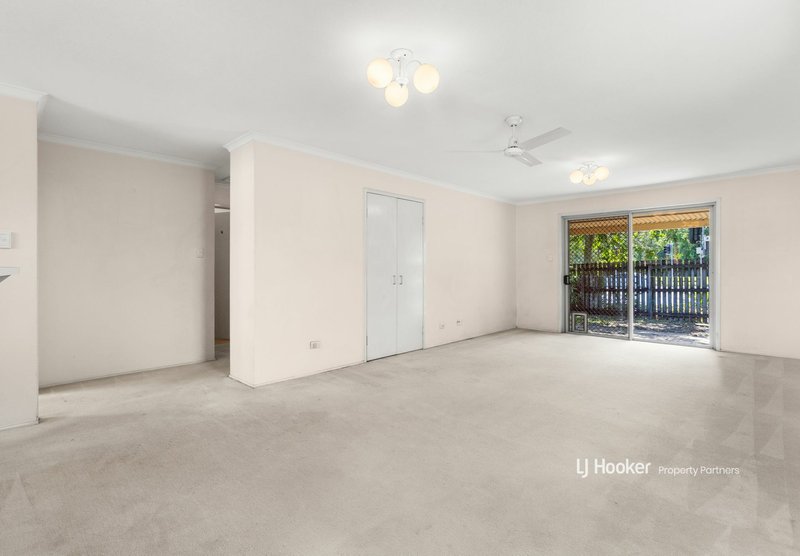 Photo - 3/69 Stones Road, Sunnybank Hills QLD 4109 - Image 3