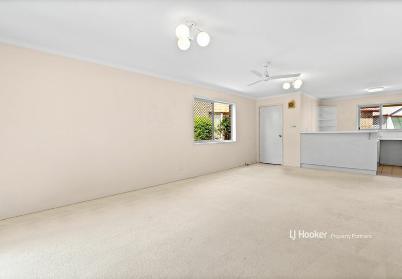 Photo - 3/69 Stones Road, Sunnybank Hills QLD 4109 - Image 5