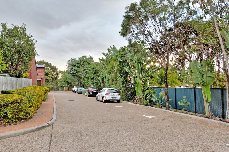 Photo - 36/95 Barbaralla Drive, Springwood QLD 4127 - Image 16