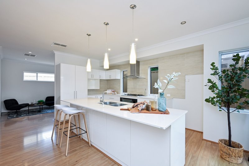 Photo - 36a Balga Avenue, Balga WA 6061 - Image 14