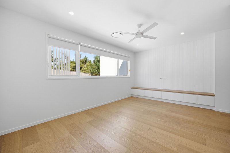 Photo - 36A Brakes Crescent, Miami QLD 4220 - Image 9