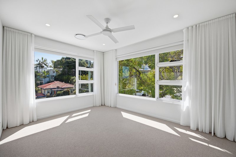 Photo - 36A Brakes Crescent, Miami QLD 4220 - Image 10