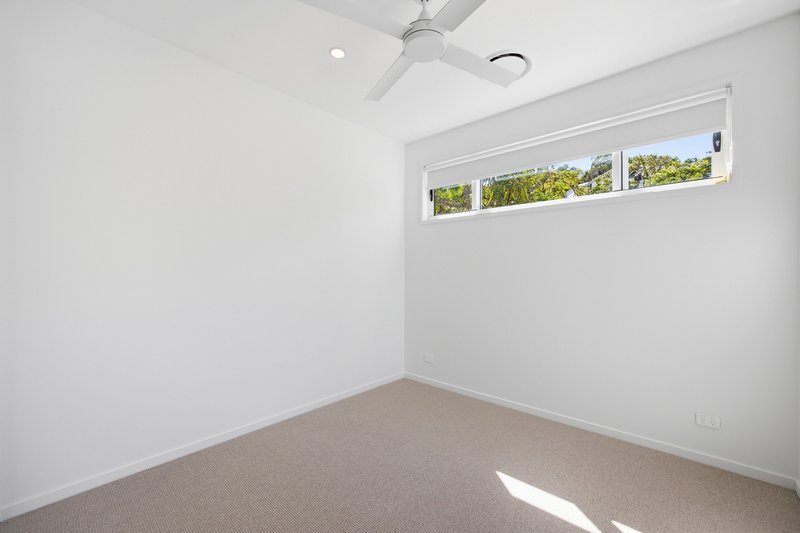 Photo - 36A Brakes Crescent, Miami QLD 4220 - Image 13