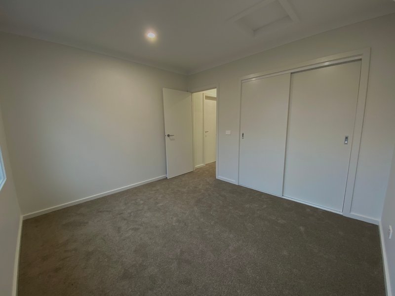 Photo - 3/6A Carnaby Road, Epping VIC 3076 - Image 8