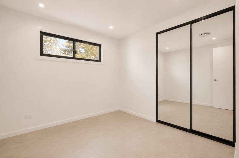 Photo - 36A Gilba Road, Pendle Hill NSW 2145 - Image 6