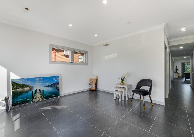 Photo - 36A Jedda Road, Lurnea NSW 2170 - Image 4