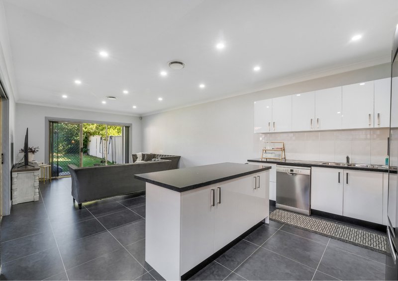 Photo - 36A Jedda Road, Lurnea NSW 2170 - Image 11
