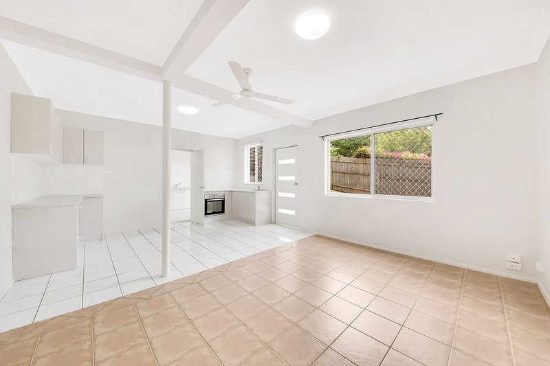 Photo - 36a Kent Street, West Gladstone QLD 4680 - Image 10