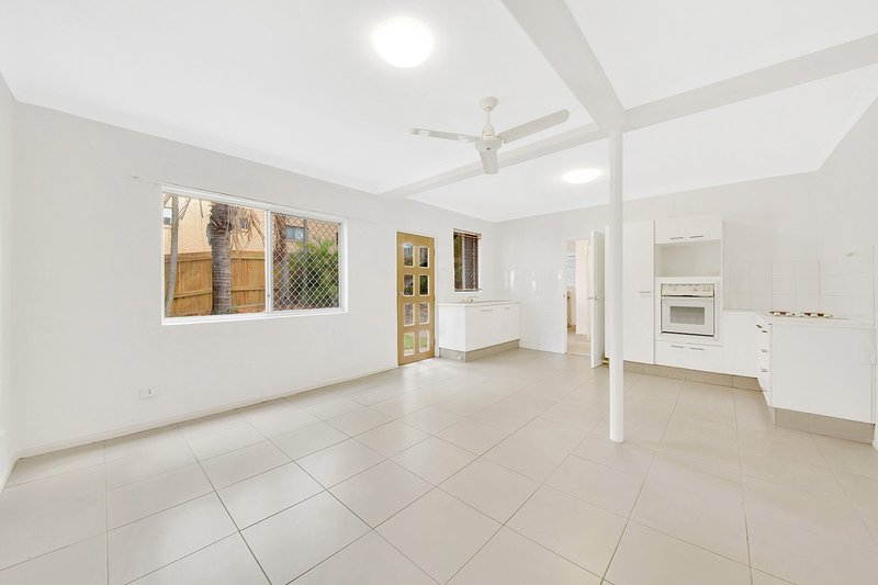 Photo - 36a Kent Street, West Gladstone QLD 4680 - Image 14