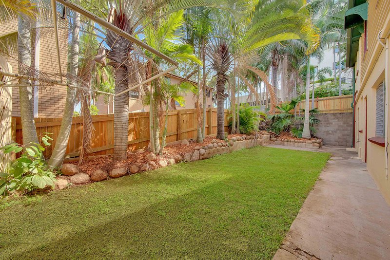 Photo - 36a Kent Street, West Gladstone QLD 4680 - Image 17