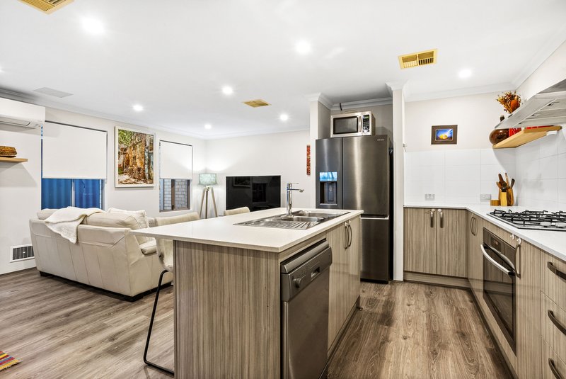 Photo - 36A Scales Way, Spearwood WA 6163 - Image 4