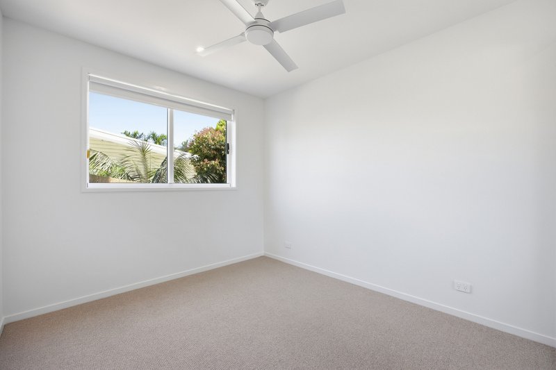 Photo - 36B Brakes Crescent, Miami QLD 4220 - Image 12