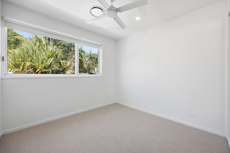 Photo - 36B Brakes Crescent, Miami QLD 4220 - Image 14