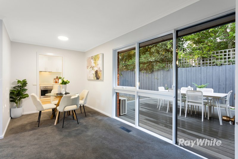 Photo - 3/7-11 Elm Grove, Mount Waverley VIC 3149 - Image 4
