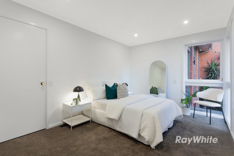 Photo - 3/7-11 Elm Grove, Mount Waverley VIC 3149 - Image 5