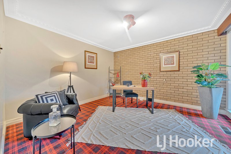 Photo - 37-38 Malanie Close, Narre Warren North VIC 3804 - Image 5