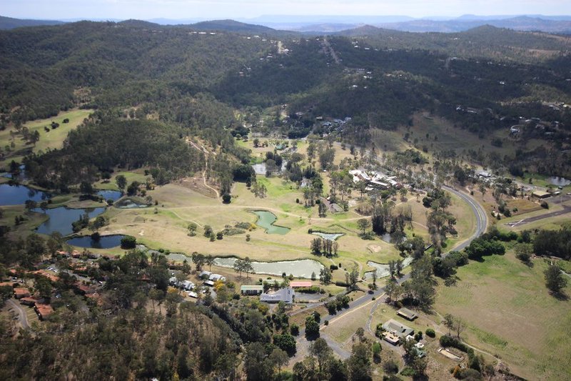 Photo - 37-39 Yulgibar Close, Kooralbyn QLD 4285 - Image 6