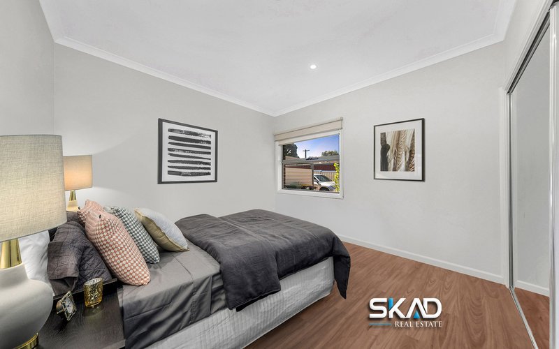 Photo - 37 a Woking St , Craigieburn VIC 3064 - Image 13