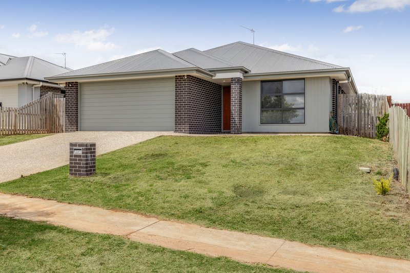 Photo - 37 Ace Drive, Glenvale QLD 4350 - Image 17