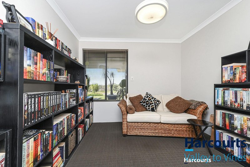 Photo - 37 Addingham Drive, Ellenbrook WA 6069 - Image 14