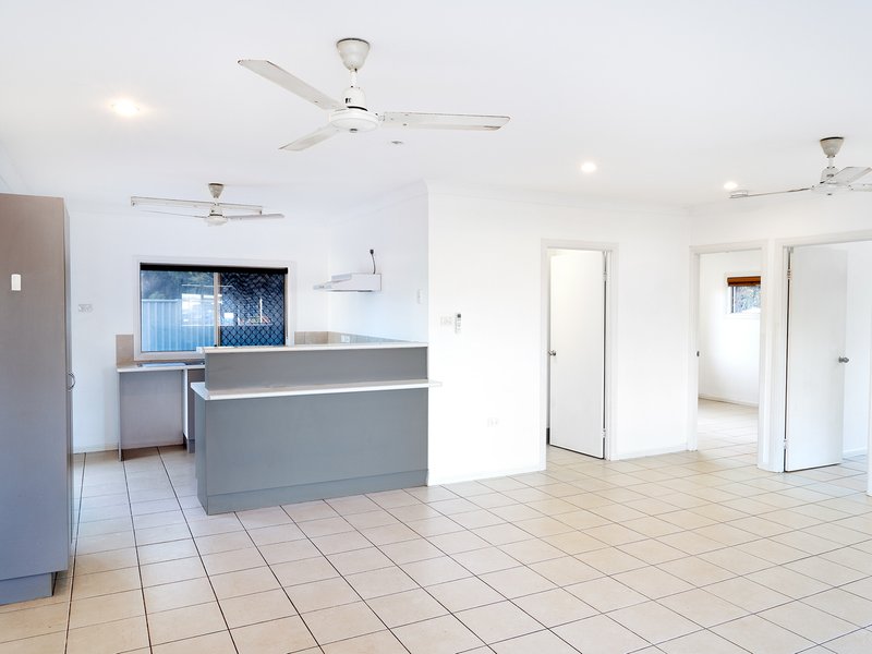 Photo - 3/7 Alakanum Court, Nanum QLD 4874 - Image 4