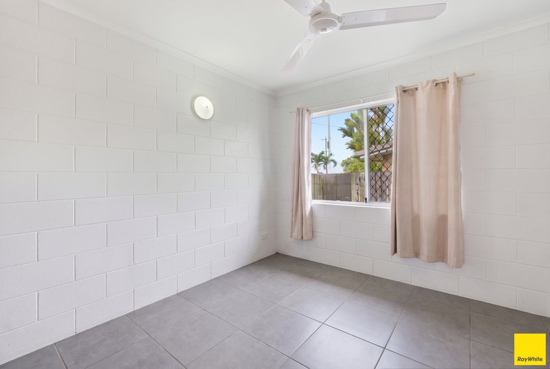 Photo - 37 Alberta Drive, Woree QLD 4868 - Image 7