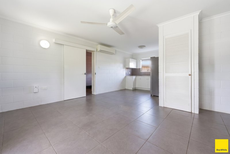 Photo - 37 Alberta Drive, Woree QLD 4868 - Image 10
