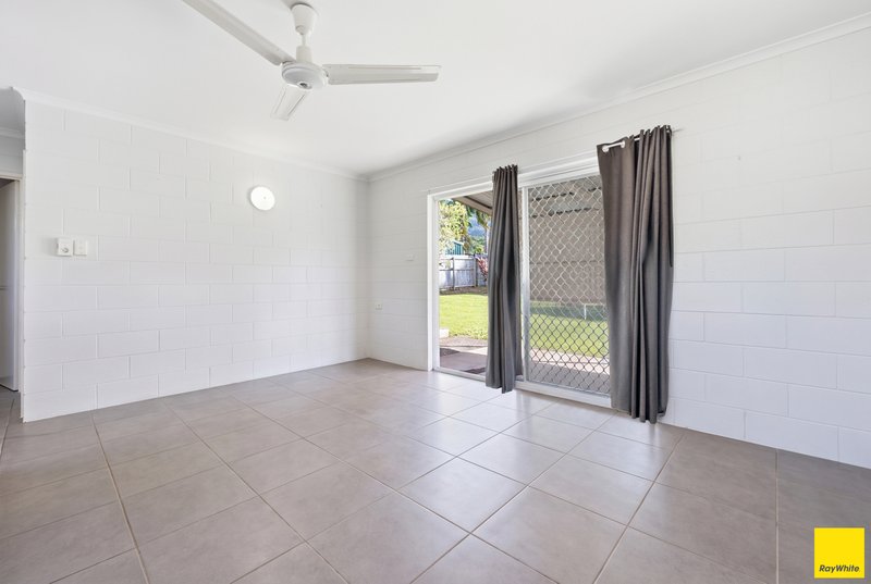 Photo - 37 Alberta Drive, Woree QLD 4868 - Image 12