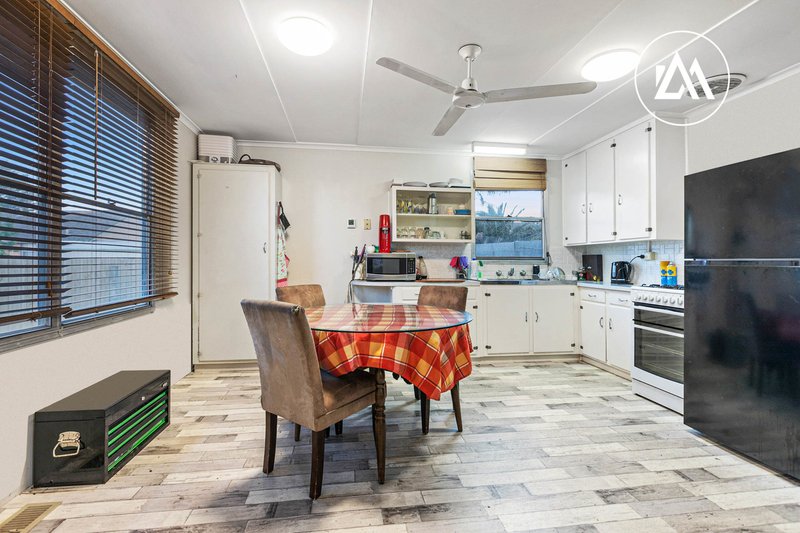 Photo - 37 Aleppo Crescent, Frankston North VIC 3200 - Image 2