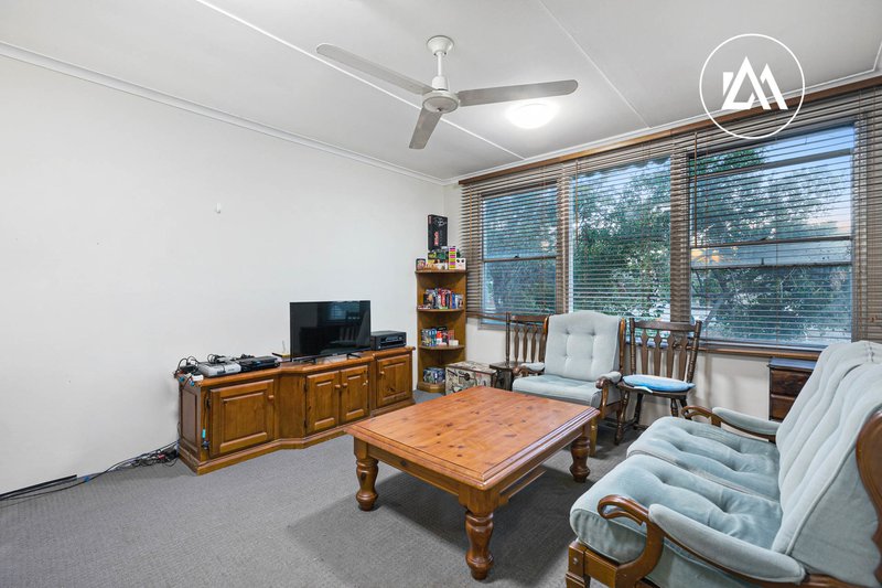 Photo - 37 Aleppo Crescent, Frankston North VIC 3200 - Image 3