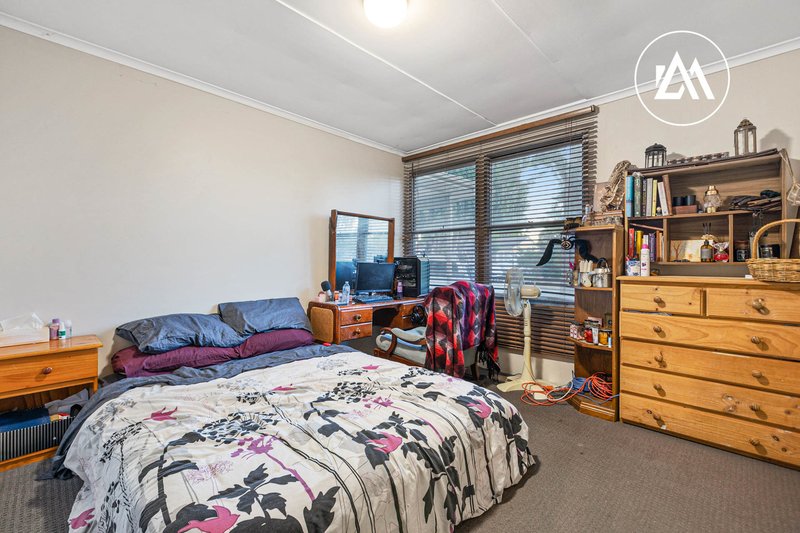 Photo - 37 Aleppo Crescent, Frankston North VIC 3200 - Image 4