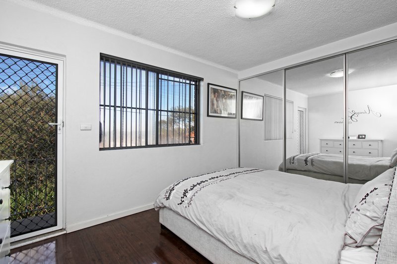 Photo - 3/7 Allan Avenue, Belmore NSW 2192 - Image 6