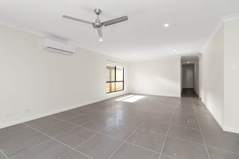 Photo - 37 Almandin Street, Logan Reserve QLD 4133 - Image 7