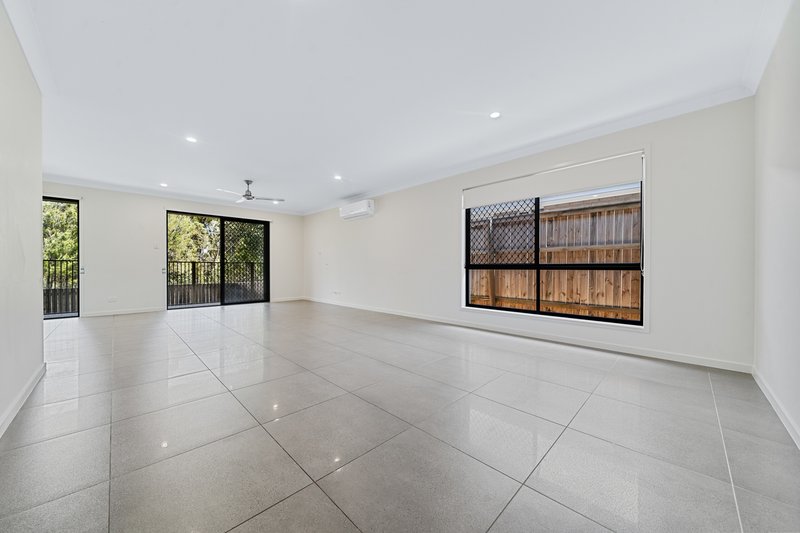 Photo - 37 Almandin Street, Logan Reserve QLD 4133 - Image 6