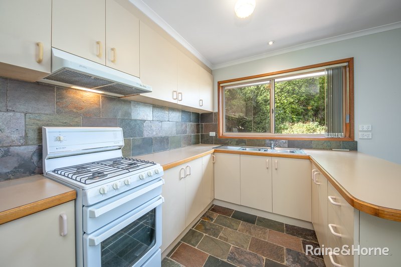 Photo - 37 Anthony Street, Sunbury VIC 3429 - Image 3