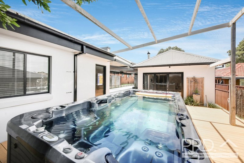 Photo - 37 Arinya Street, Kingsgrove NSW 2208 - Image 9