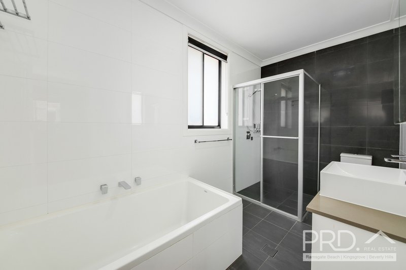 Photo - 37 Arinya Street, Kingsgrove NSW 2208 - Image 8