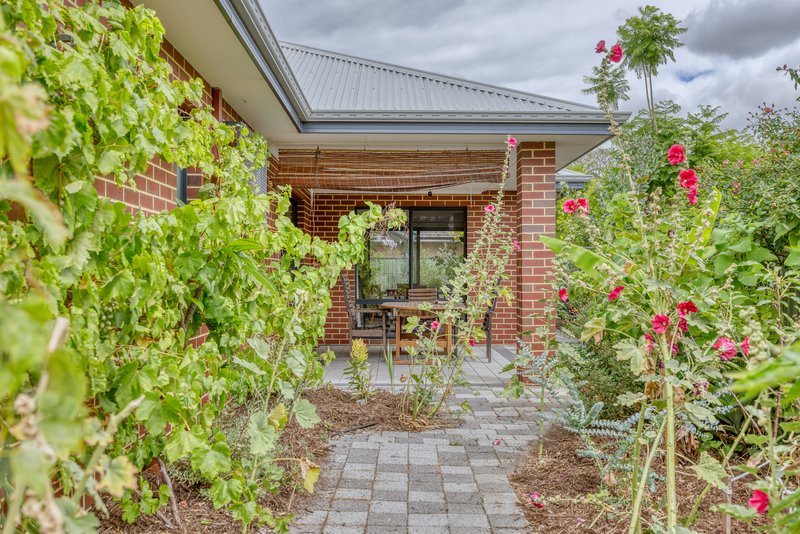 Photo - 37 Arlunya Avenue, Belmont WA 6104 - Image 19