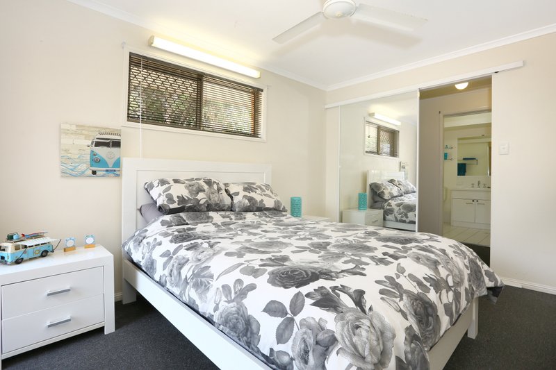 Photo - 37 Arnold Palmer Drive, Parkwood QLD 4214 - Image 10