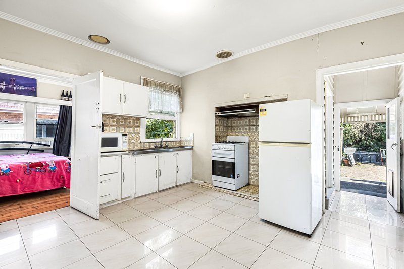 Photo - 37 Autumn Street, Coburg VIC 3058 - Image 5