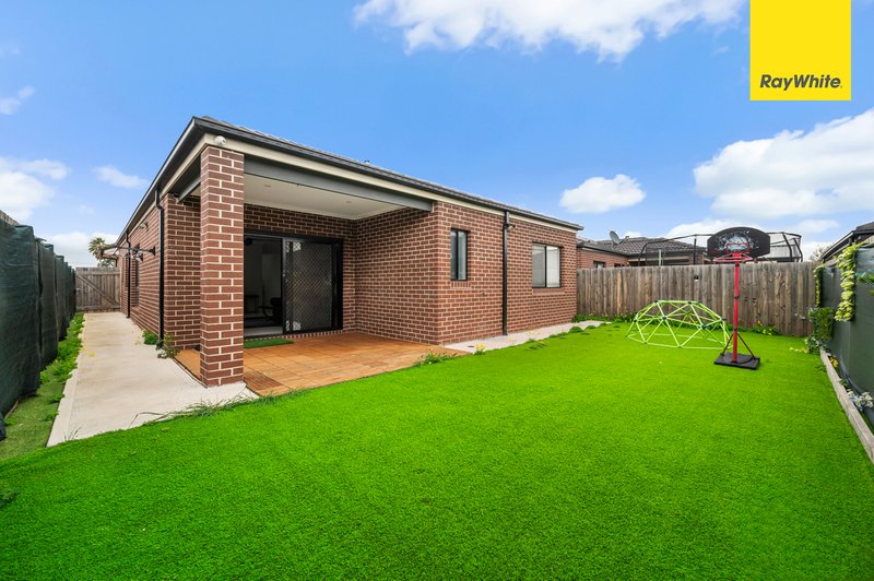 Photo - 37 Ayesha Avenue, Melton South VIC 3338 - Image 12