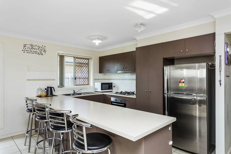 Photo - 37 Ballow Cres , Redbank Plains QLD 4301 - Image 2