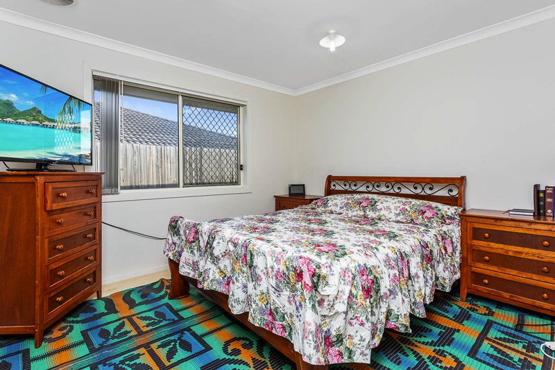 Photo - 37 Ballow Cres , Redbank Plains QLD 4301 - Image 6