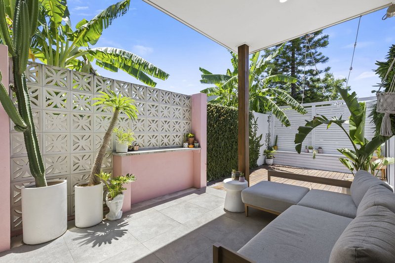 Photo - 3/7 Bambarra Street, Southport QLD 4215 - Image 7