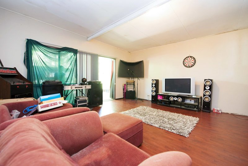 Photo - 37 Bancroft Terrace, Deception Bay QLD 4508 - Image 3